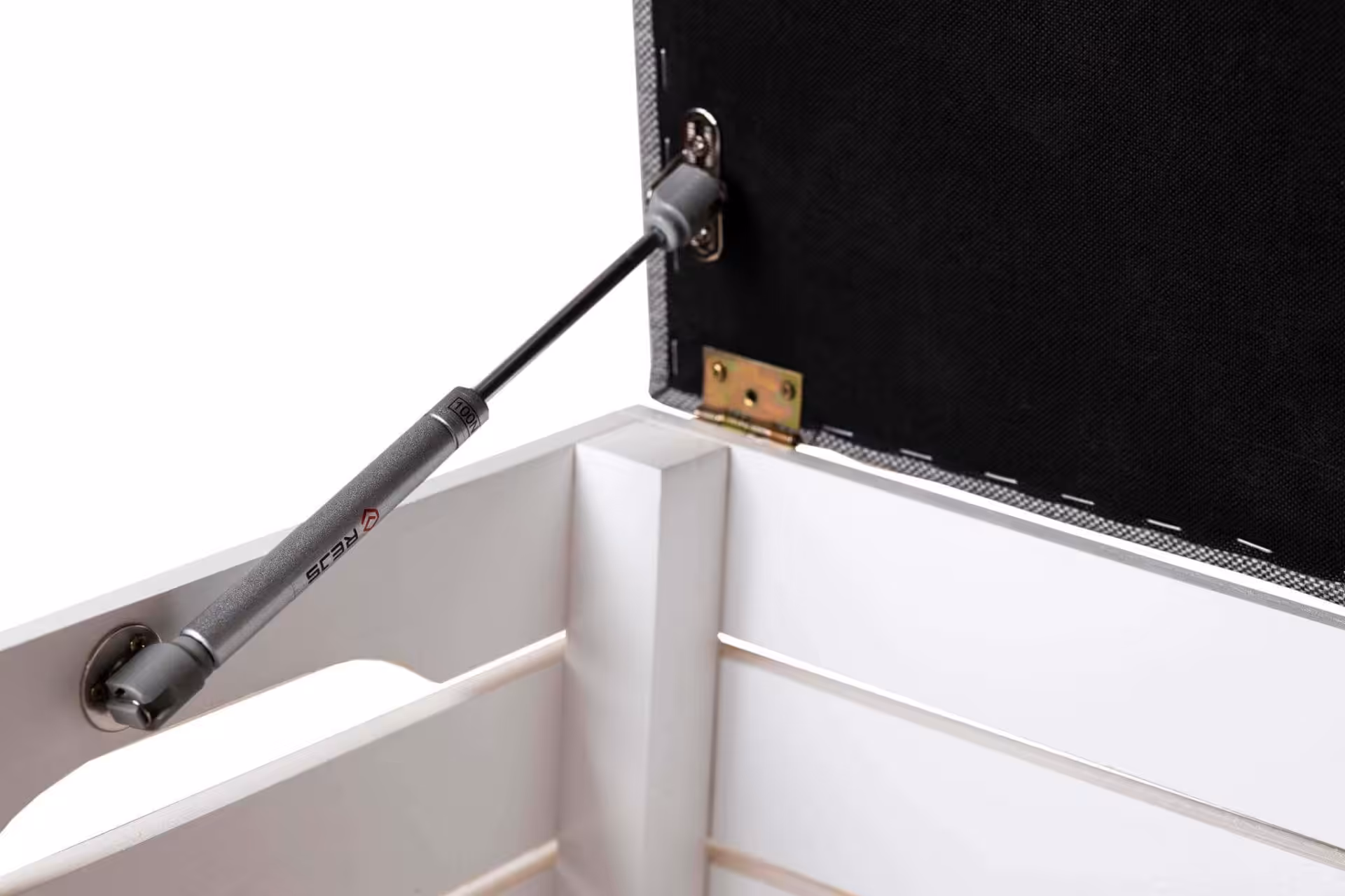 Skrzynka tapicerowana biała 213A4656 Copy. - Skrzynka tapicerowana biała