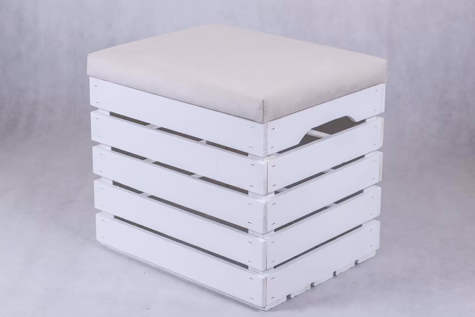 Skrzynka tapicerowana biała 213A7545 Copy - Skrzynka tapicerowana biała