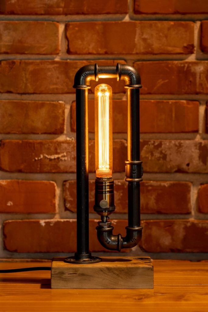 biurowa lampa recznie robiona 683x1024 - Lampa rustykalna premium - pojedyncza